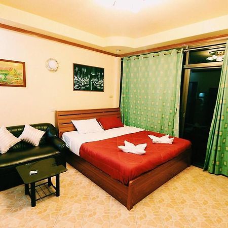 S-One Guesthouse Pattaya Bagian luar foto