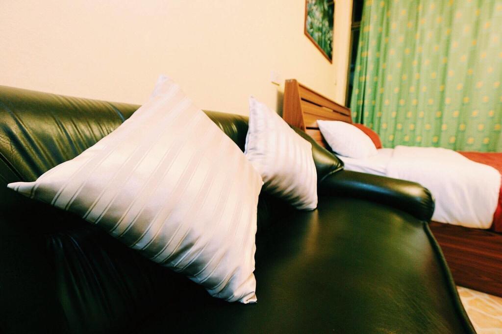 S-One Guesthouse Pattaya Bagian luar foto