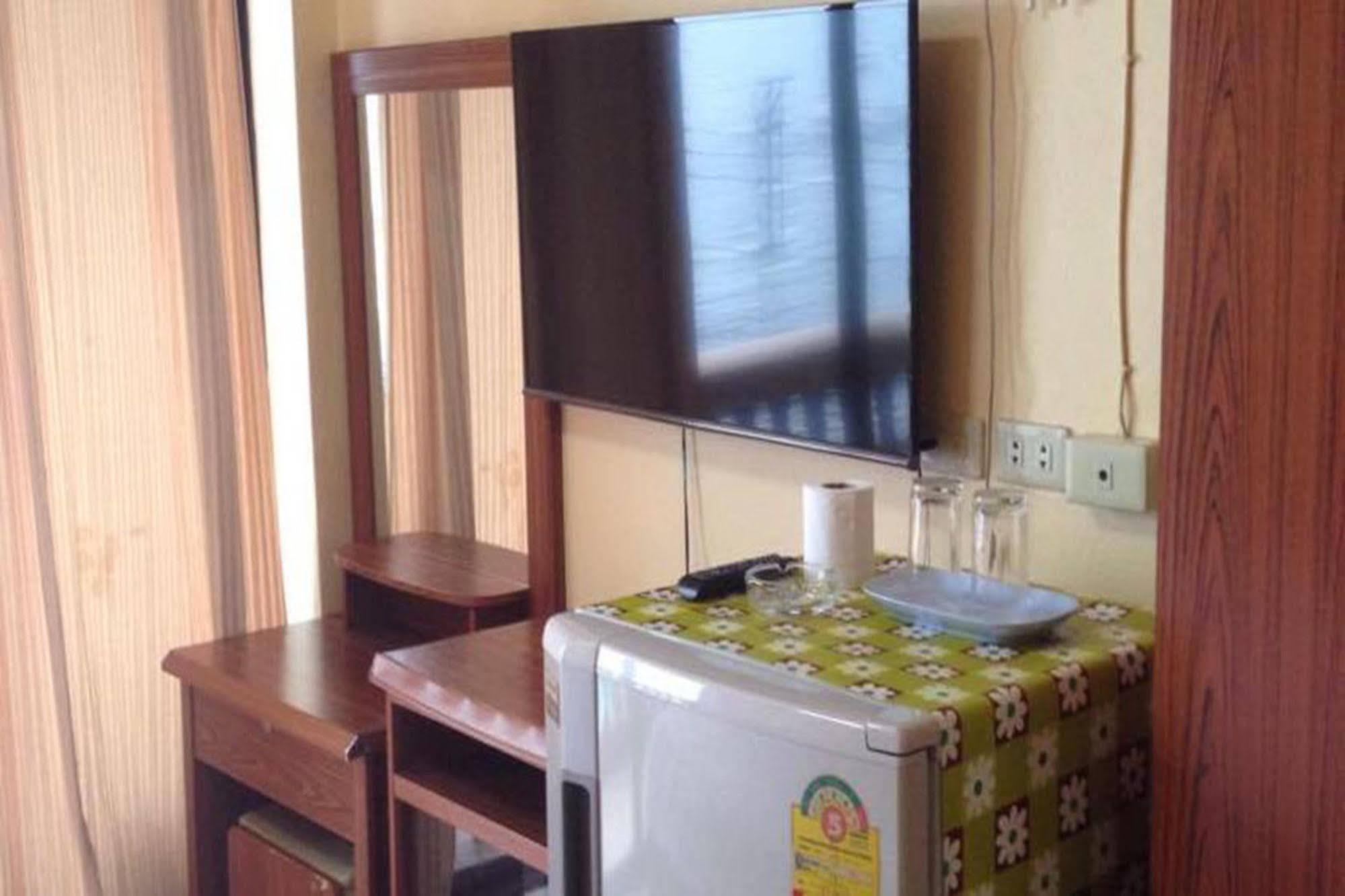 S-One Guesthouse Pattaya Bagian luar foto