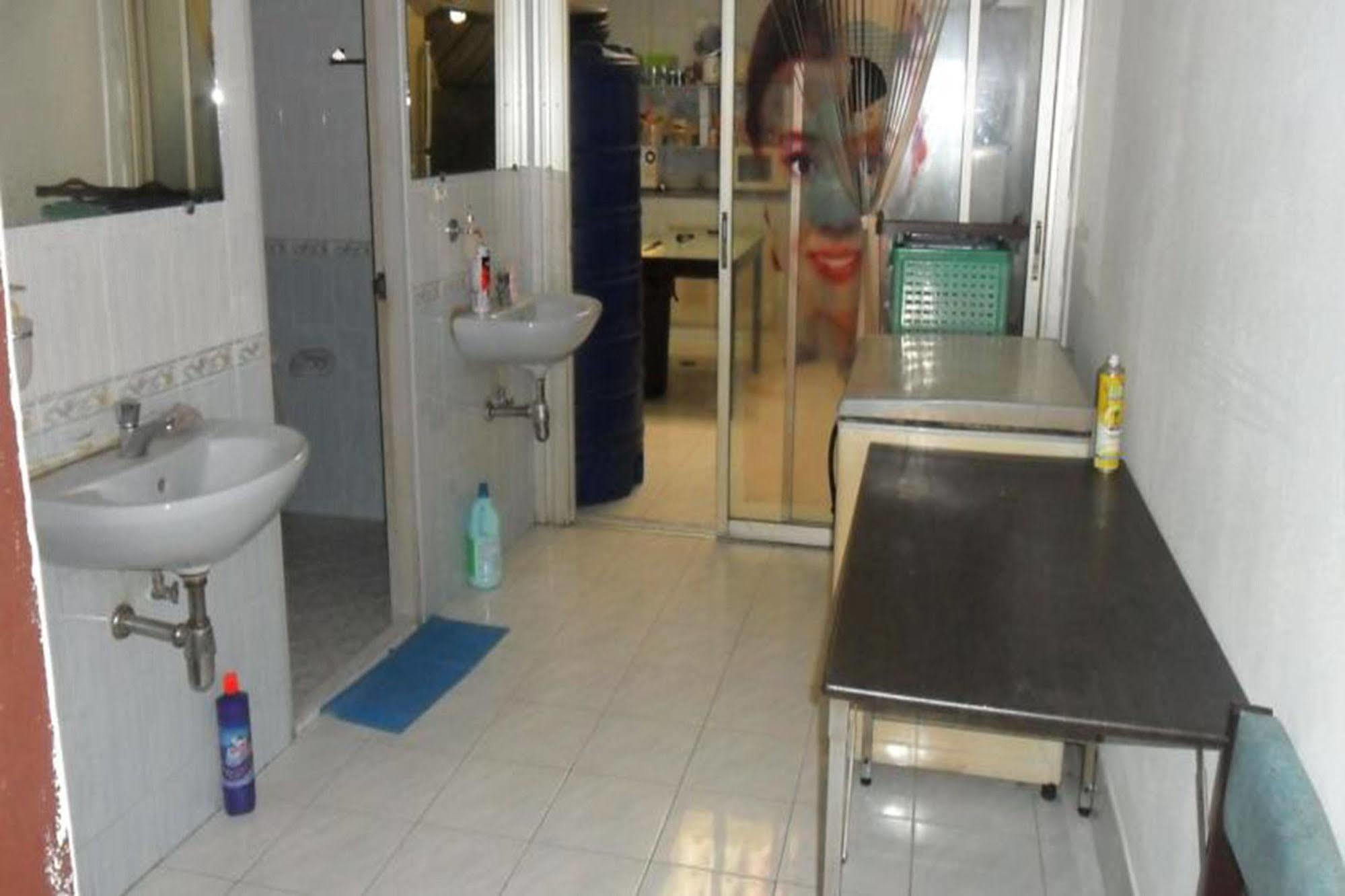 S-One Guesthouse Pattaya Bagian luar foto
