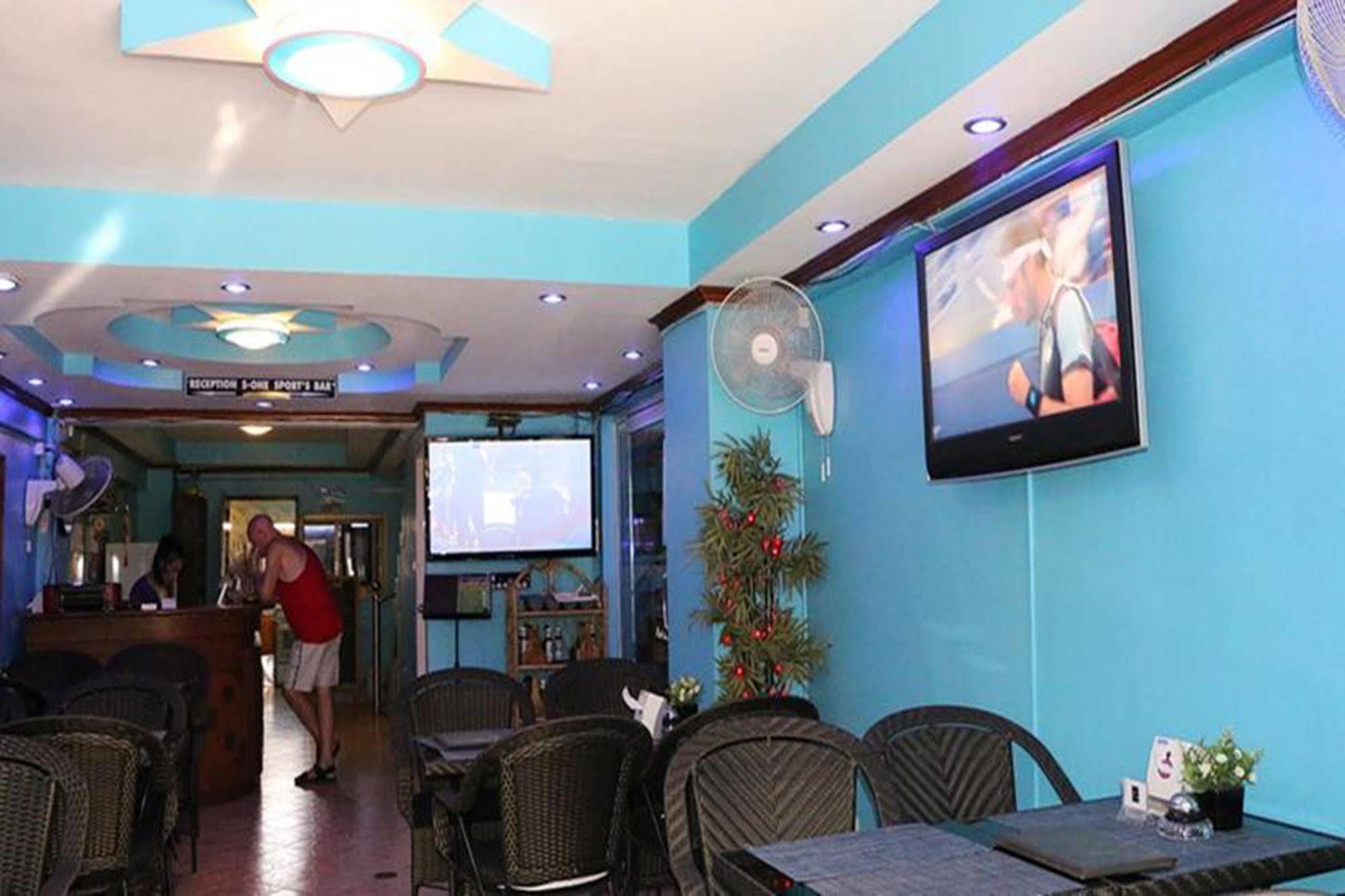 S-One Guesthouse Pattaya Bagian luar foto