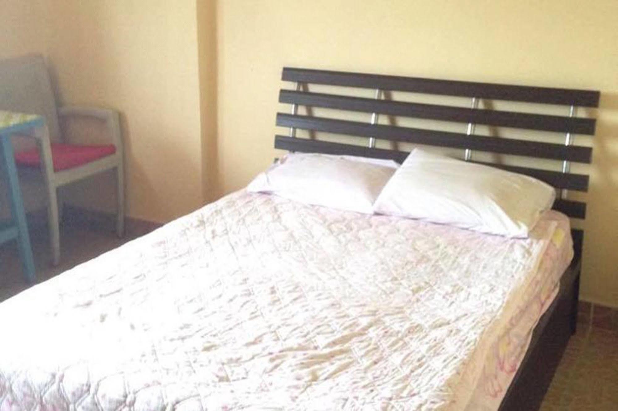 S-One Guesthouse Pattaya Bagian luar foto