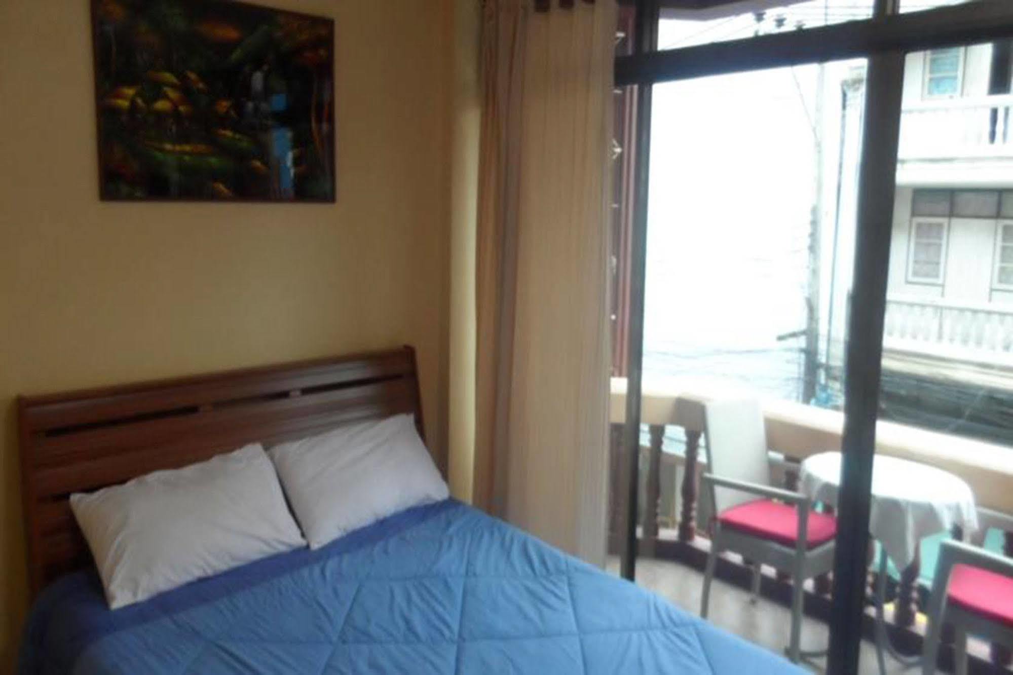 S-One Guesthouse Pattaya Bagian luar foto