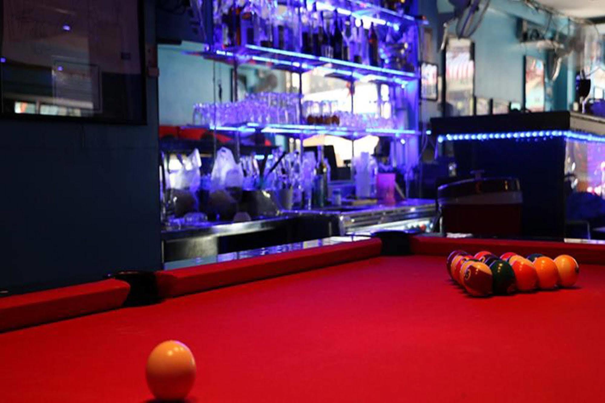 S-One Guesthouse Pattaya Bagian luar foto
